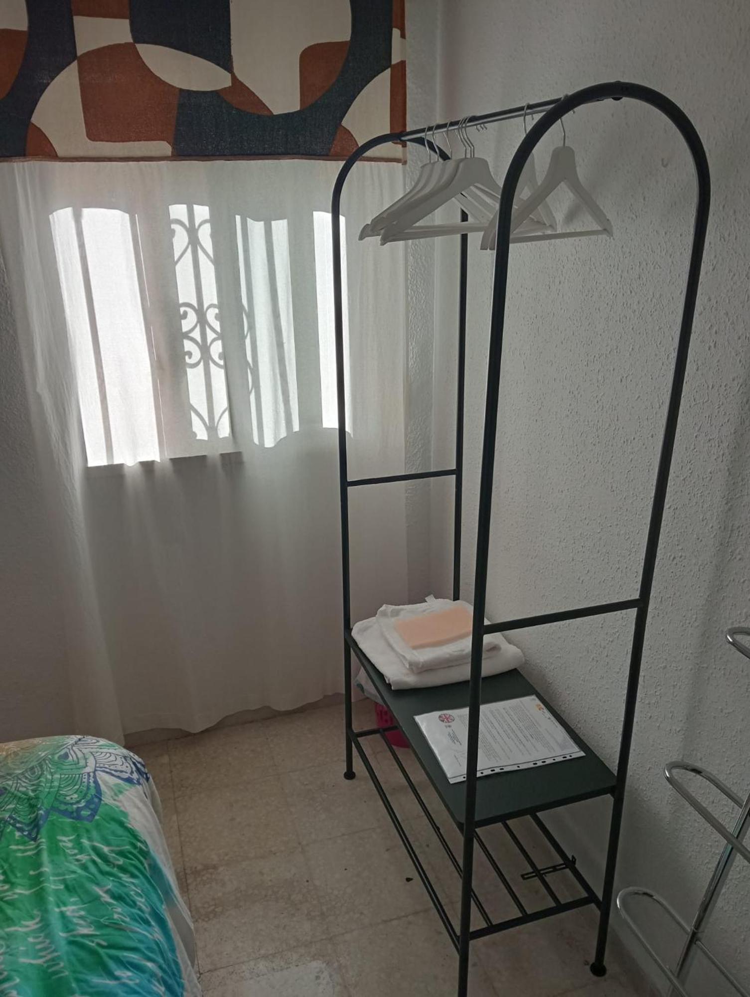 Habitacion Piso Particular En 카스티예하데라쿠에스타 외부 사진