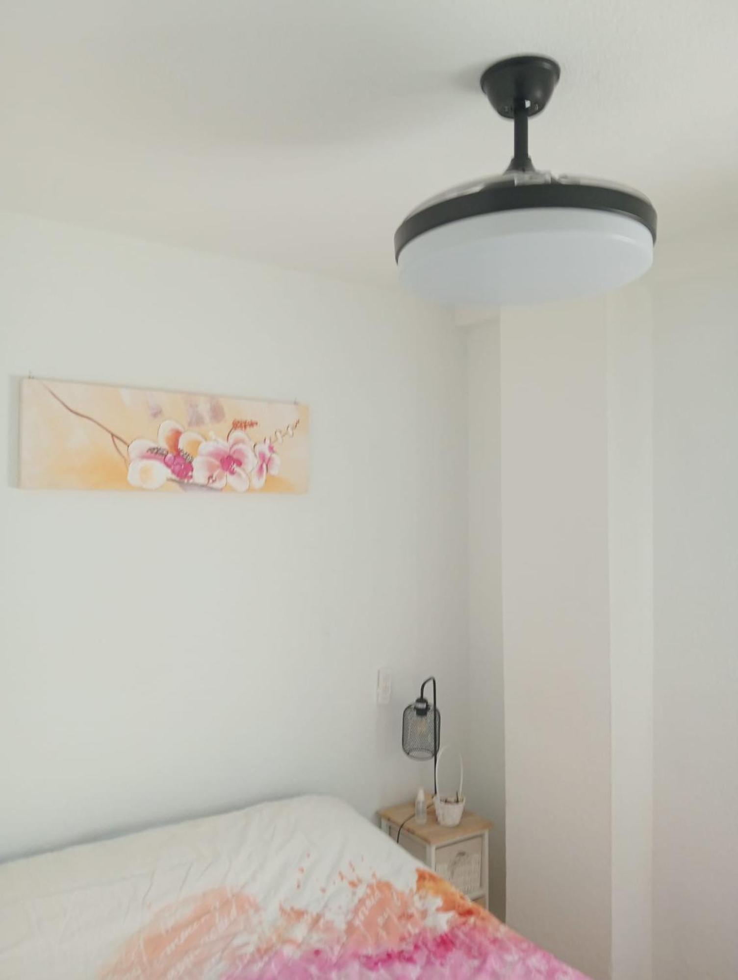 Habitacion Piso Particular En 카스티예하데라쿠에스타 외부 사진